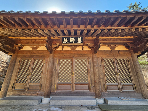 보덕관음사 약사전